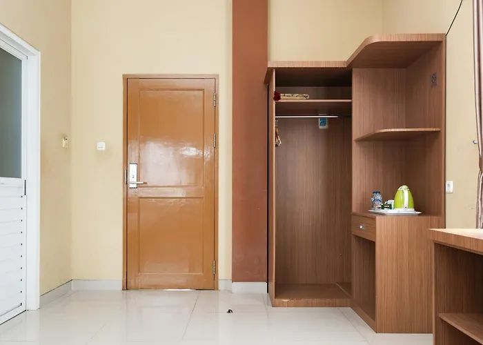 Reddoorz Near Islamic Center Samarinda Hotel
